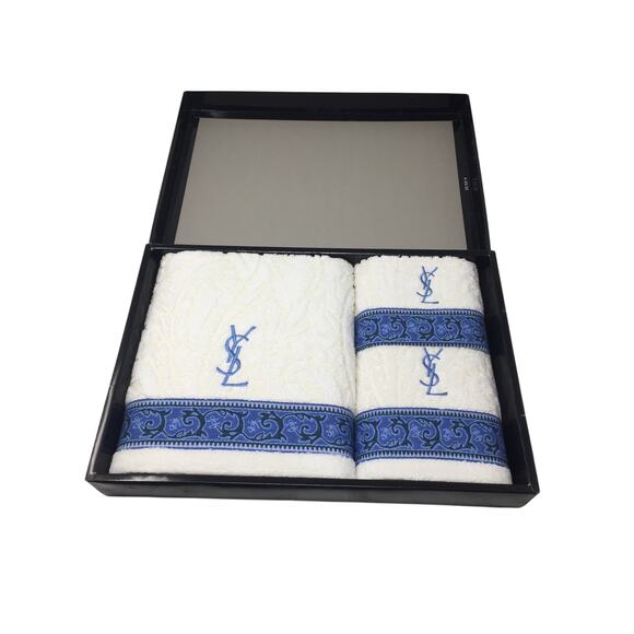 Yves Saint Laurent Embroidered Monogram Bath Towel Set - YSL - Picture 2 of 11